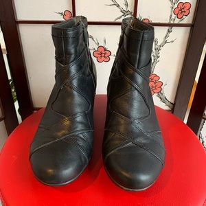 Privo Ankle Boots by Clarks